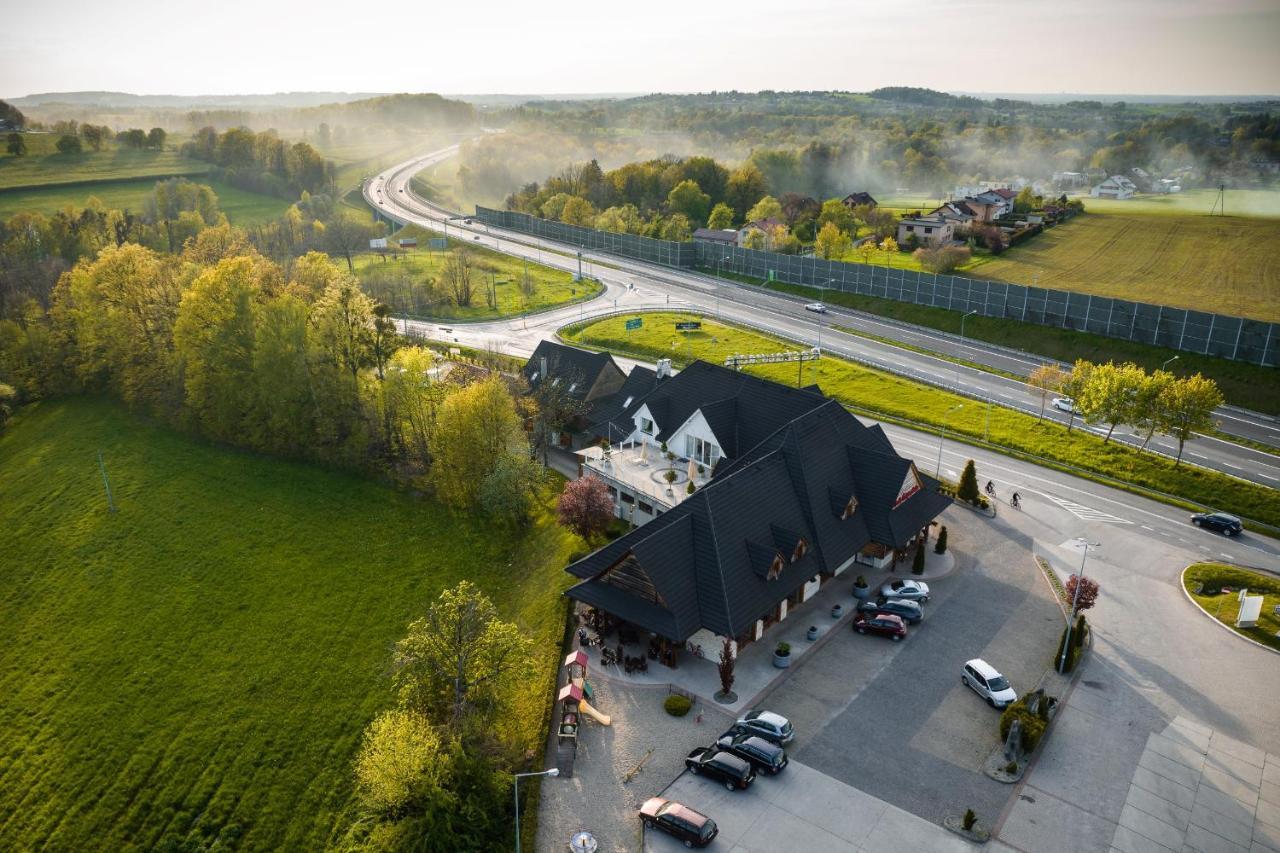 Dwor Świętoszówka Exterior foto